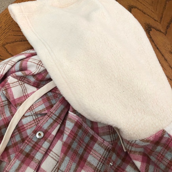 Women’s Flannel Top *NWOT* Could be considered Shacket🍃 - Picture 4 of 6